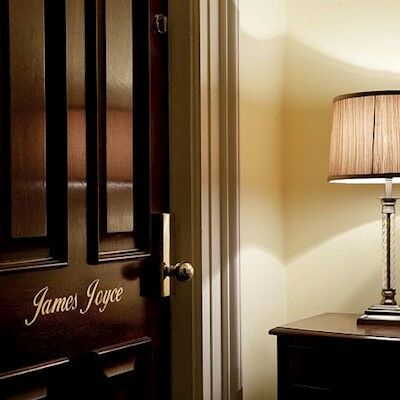 Townhouse On The Hotel 4*